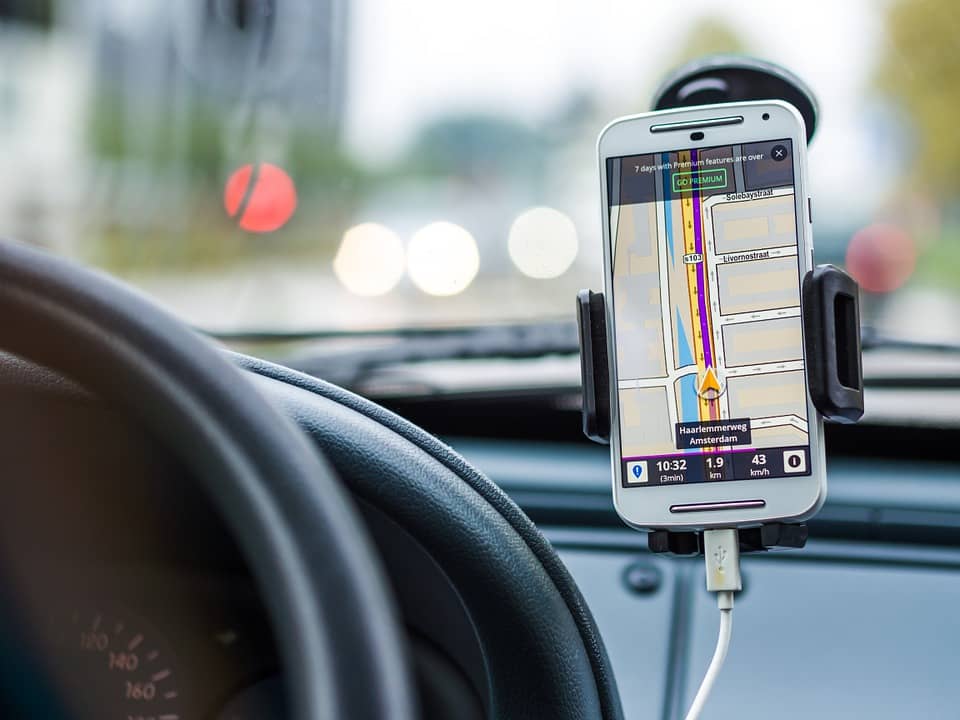 gps on phone on car dashboard